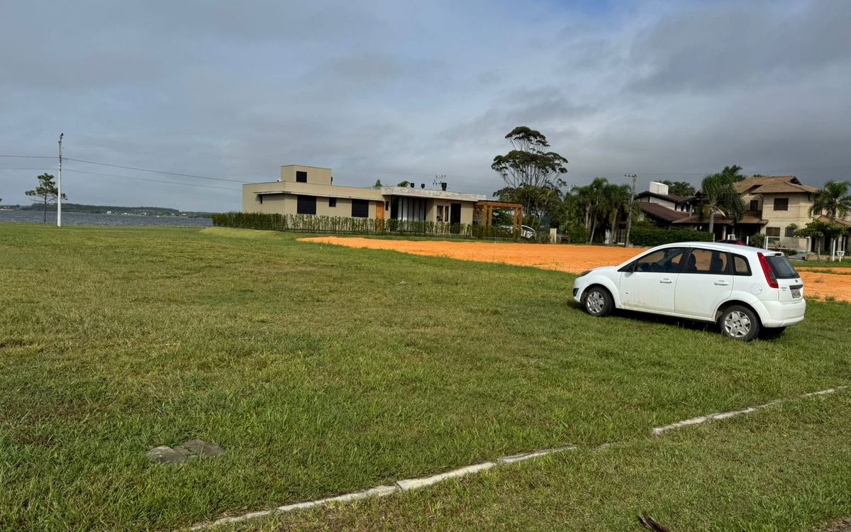 Terreno à venda: Lote 08, quadra 30, Condomínio Villa Suíça (Vila Suíça II), Lagoa dos Esteves, Balneário Rincão
